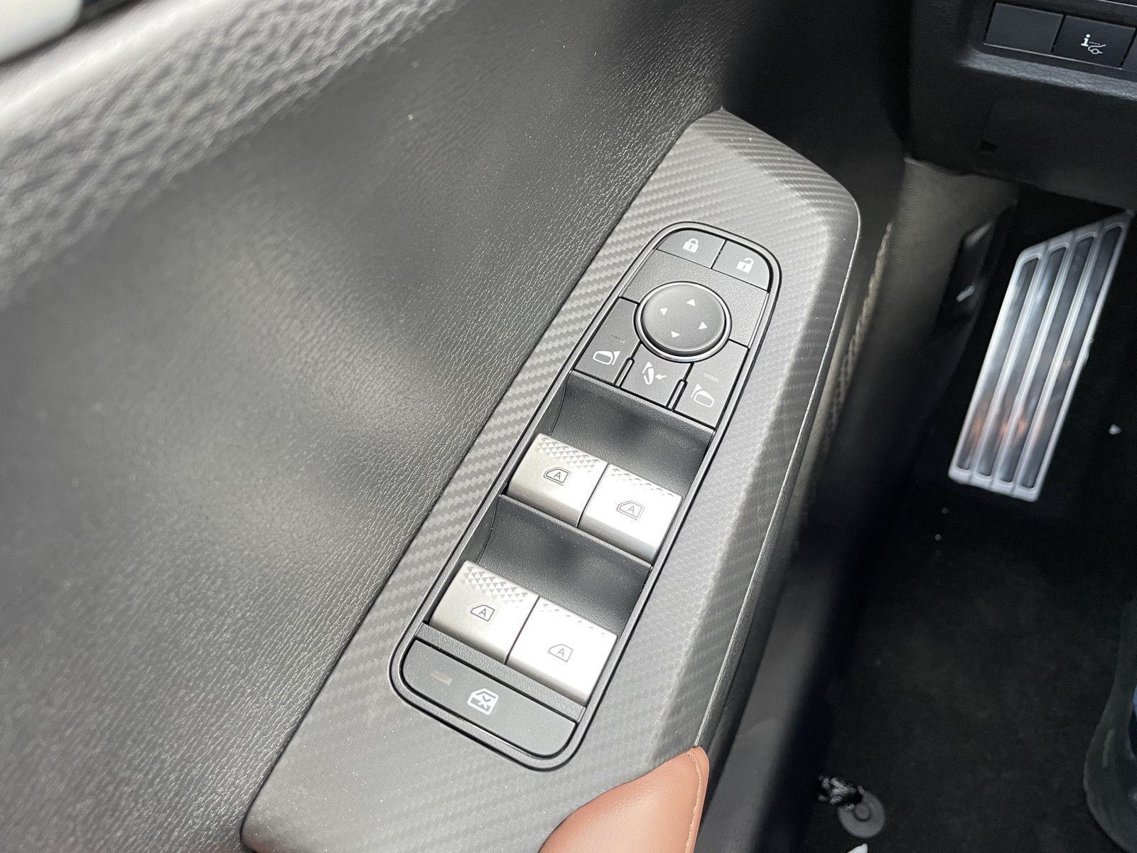 New 2025 Mitsubishi Outlander SEL SUV for sale in St Joseph MO