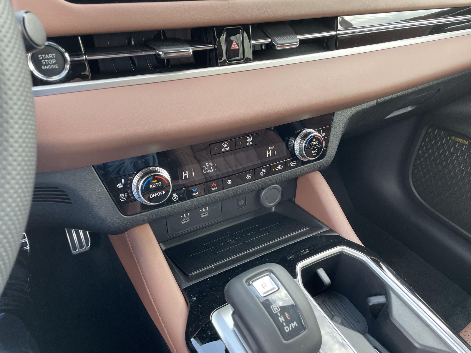 New 2025 Mitsubishi Outlander SEL SUV for sale in St Joseph MO
