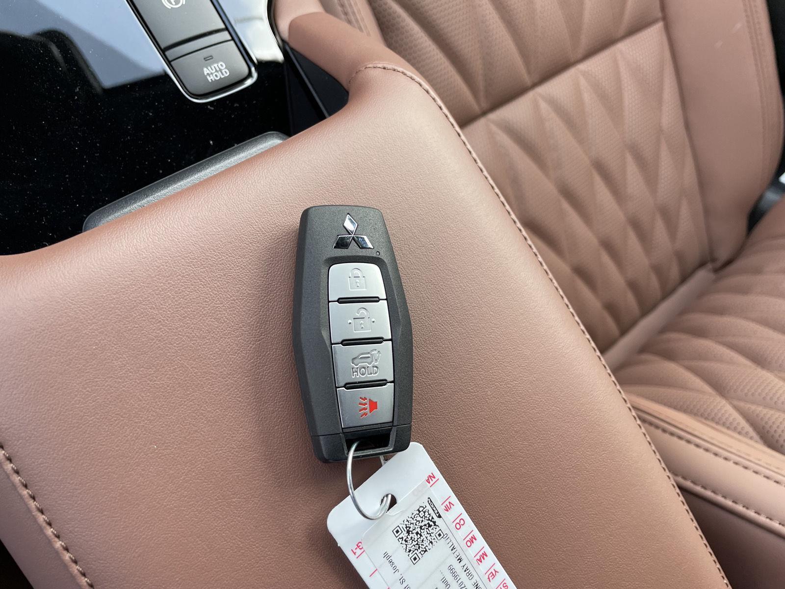 New 2025 Mitsubishi Outlander SEL SUV for sale in St Joseph MO