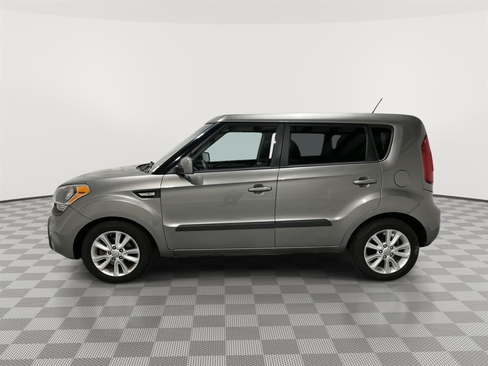 Used 2013 Kia Soul Base Hatchback for sale in St Joseph MO