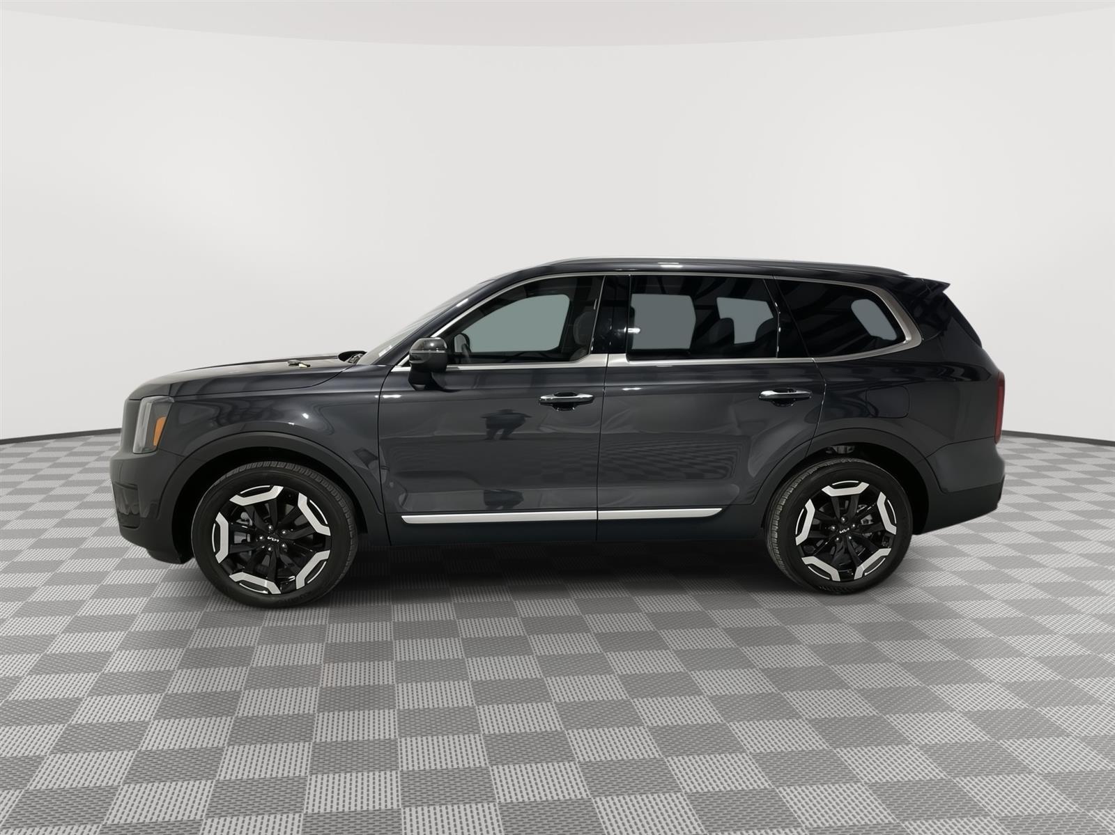 Used 2025 Kia Telluride S SUV for sale in St Joseph MO