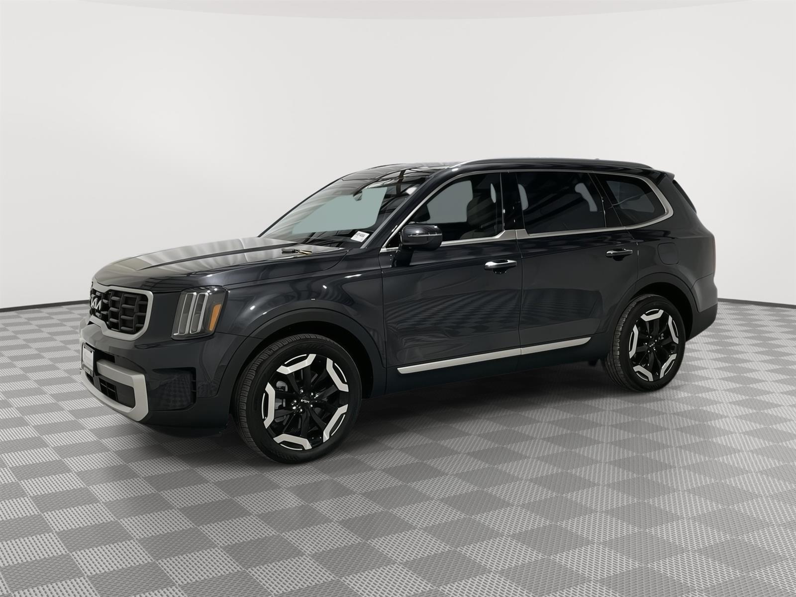 Used 2025 Kia Telluride S SUV for sale in St Joseph MO