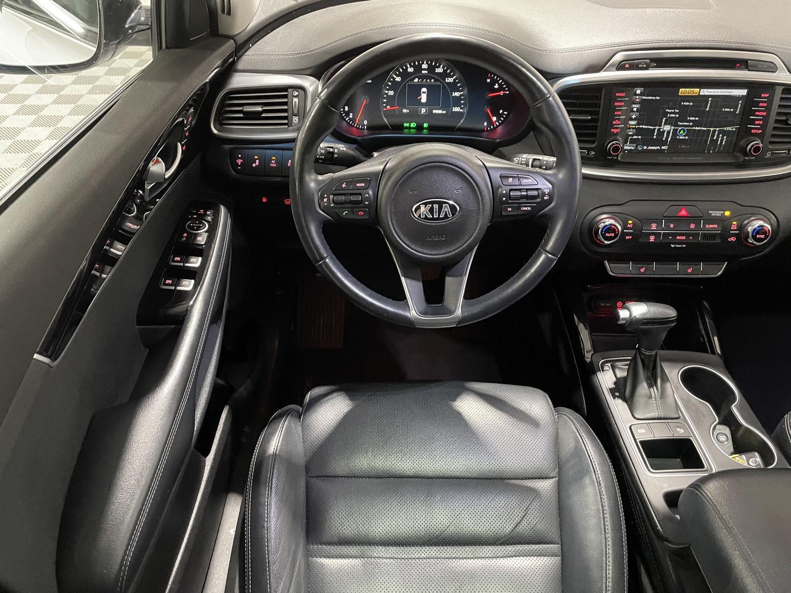 Used 2018 Kia Sorento SX V6 SUV for sale in St Joseph MO
