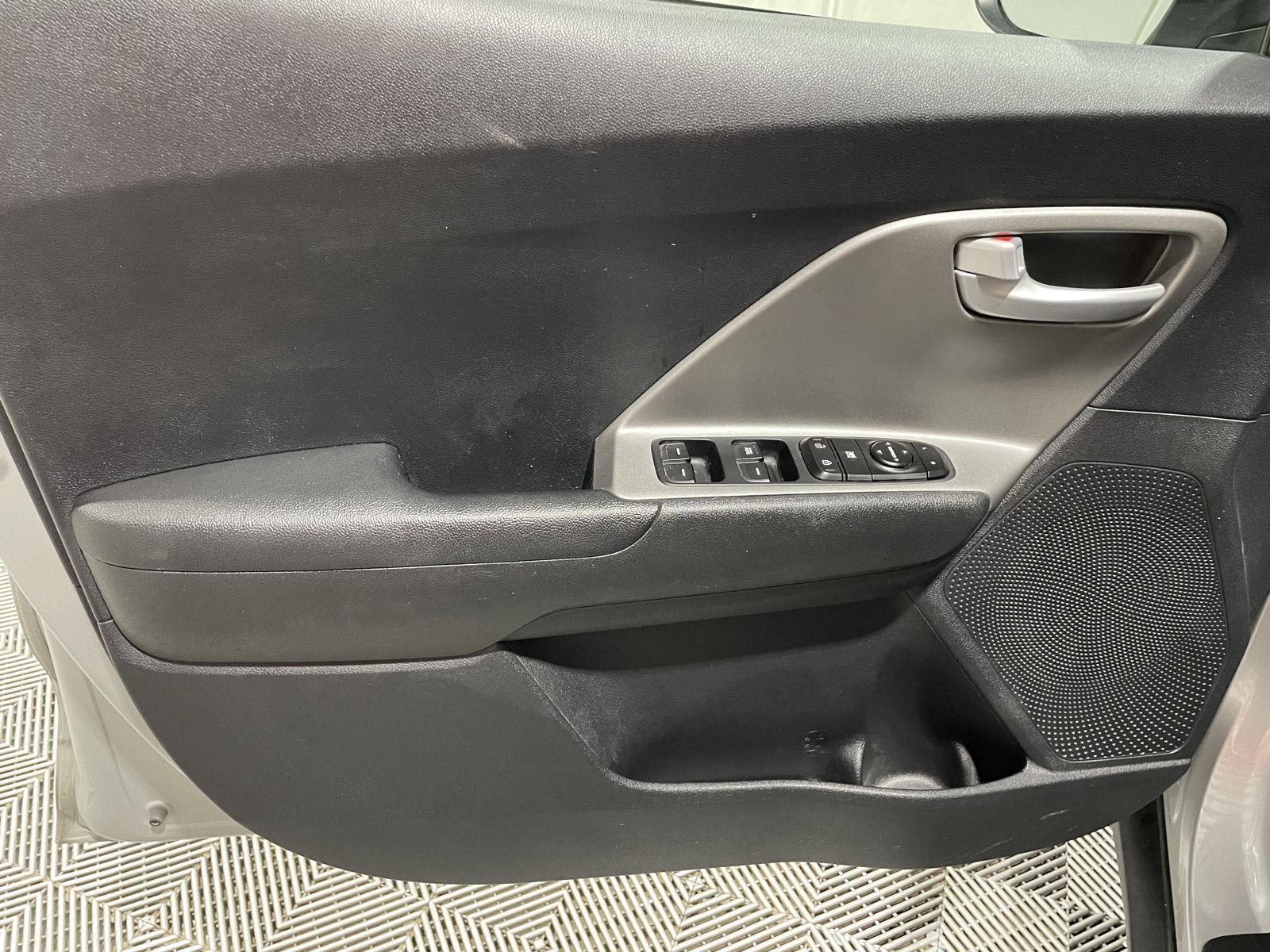 Used 2020 Kia Niro LX SUV for sale in St Joseph MO