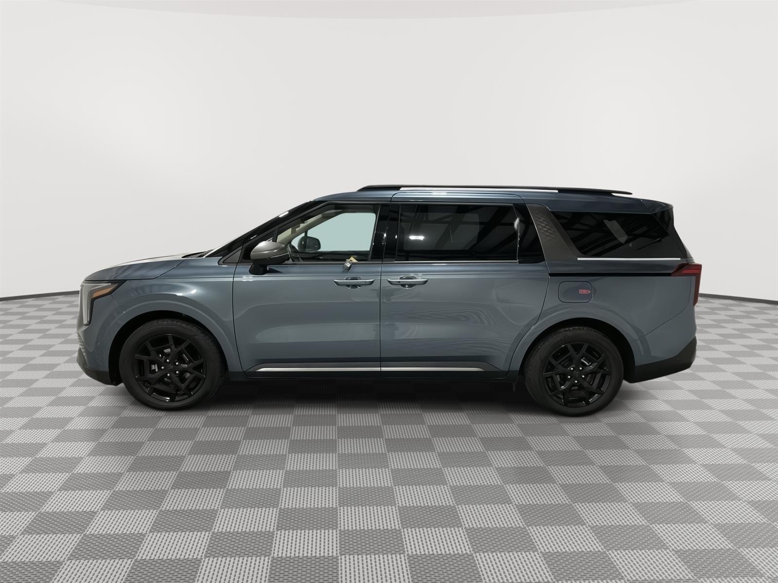 Used 2025 Kia Carnival Hybrid SX Prestige Minivans for sale in St Joseph MO