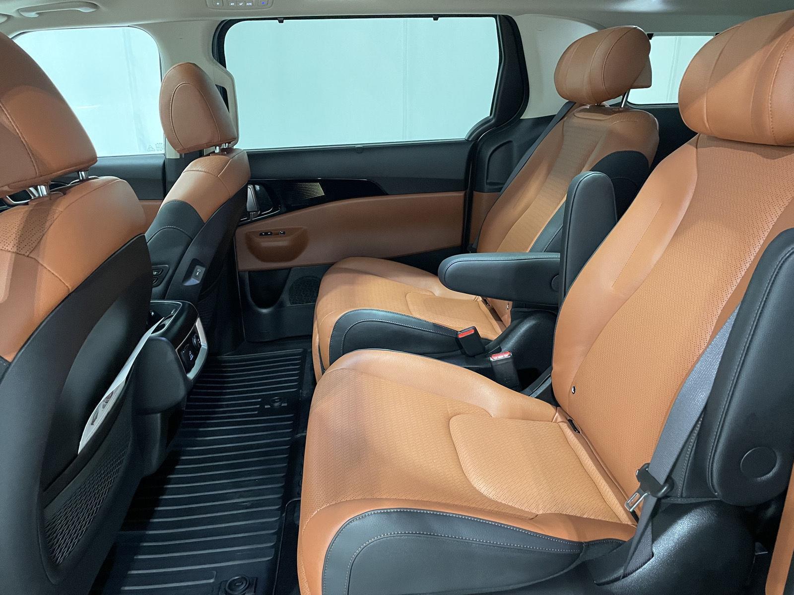 Used 2025 Kia Carnival Hybrid for sale in St. Joseph MO