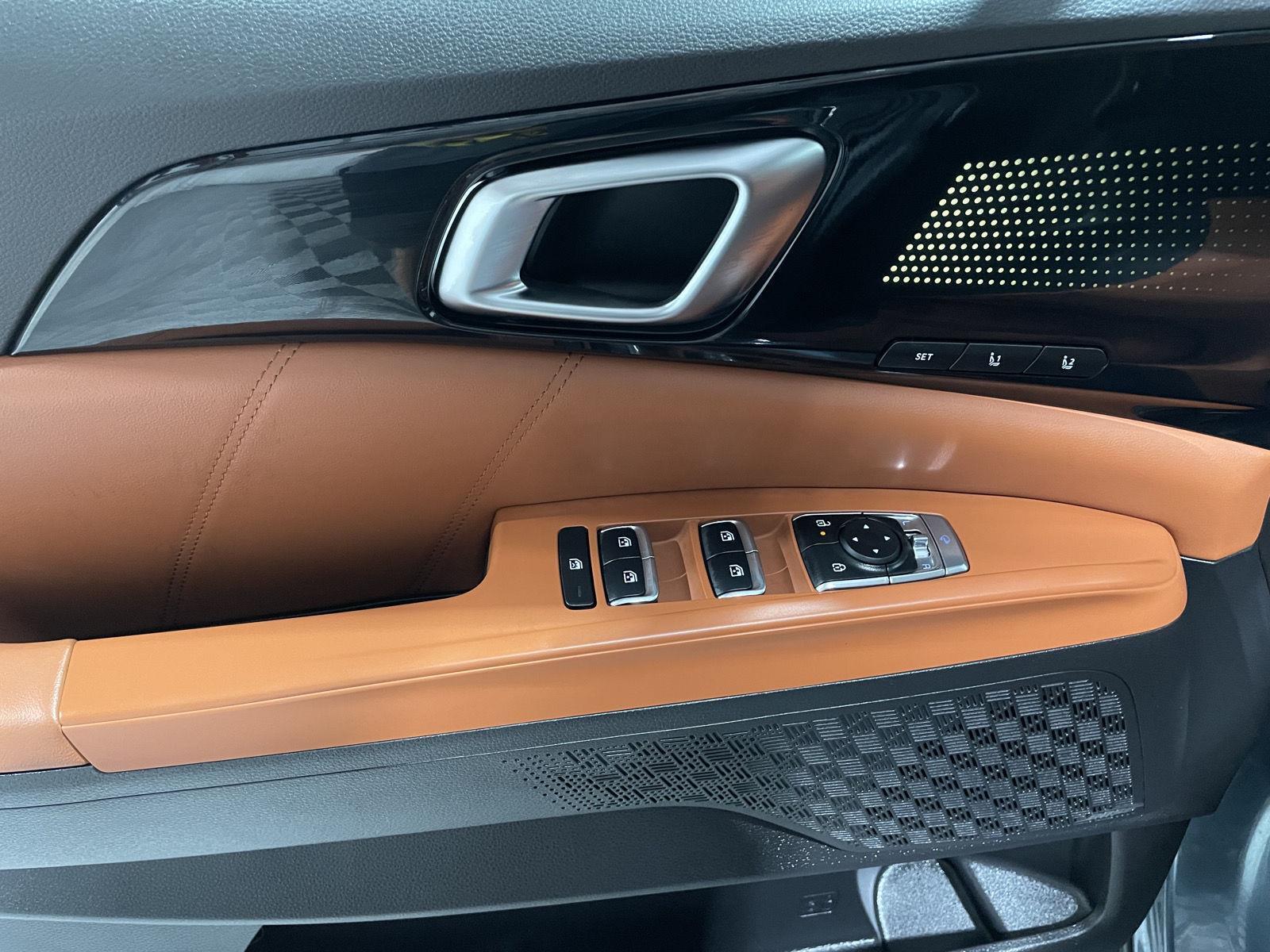 Used 2025 Kia Carnival Hybrid for sale in St. Joseph MO