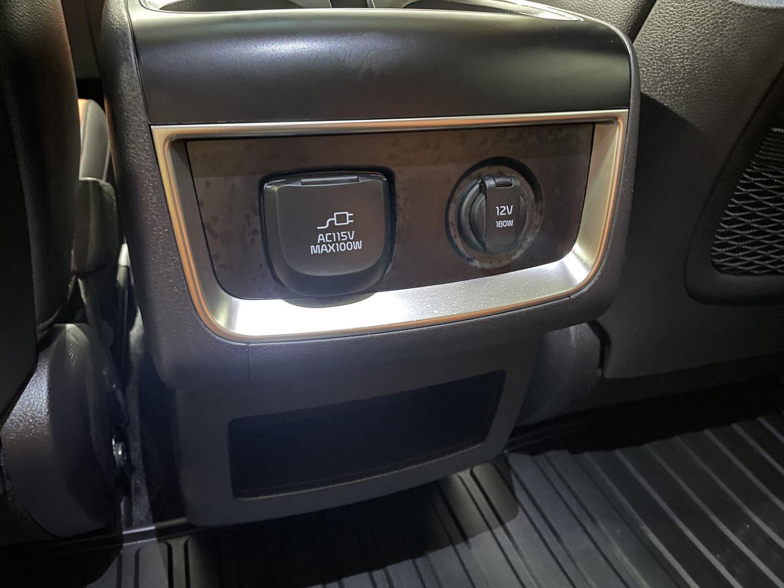 Used 2025 Kia Carnival Hybrid SX Prestige Minivans for sale in St Joseph MO