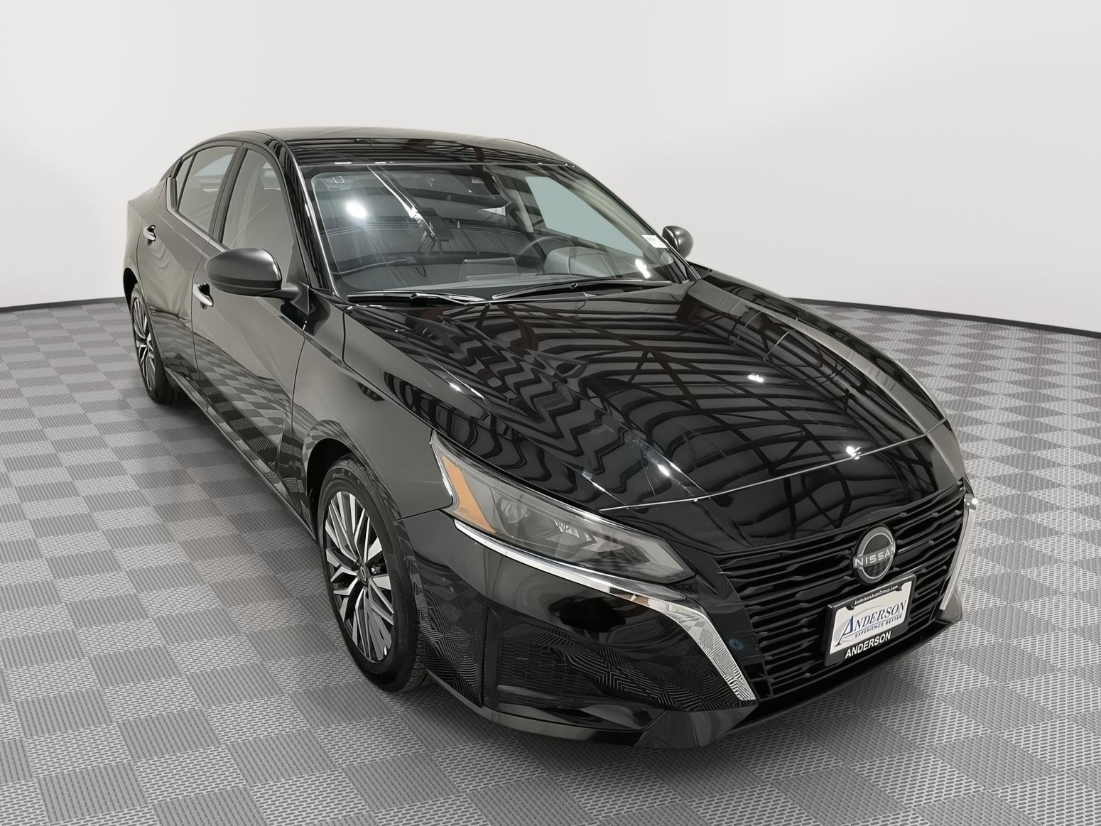 Used 2025 Nissan Altima SV Sedan for sale in St Joseph MO