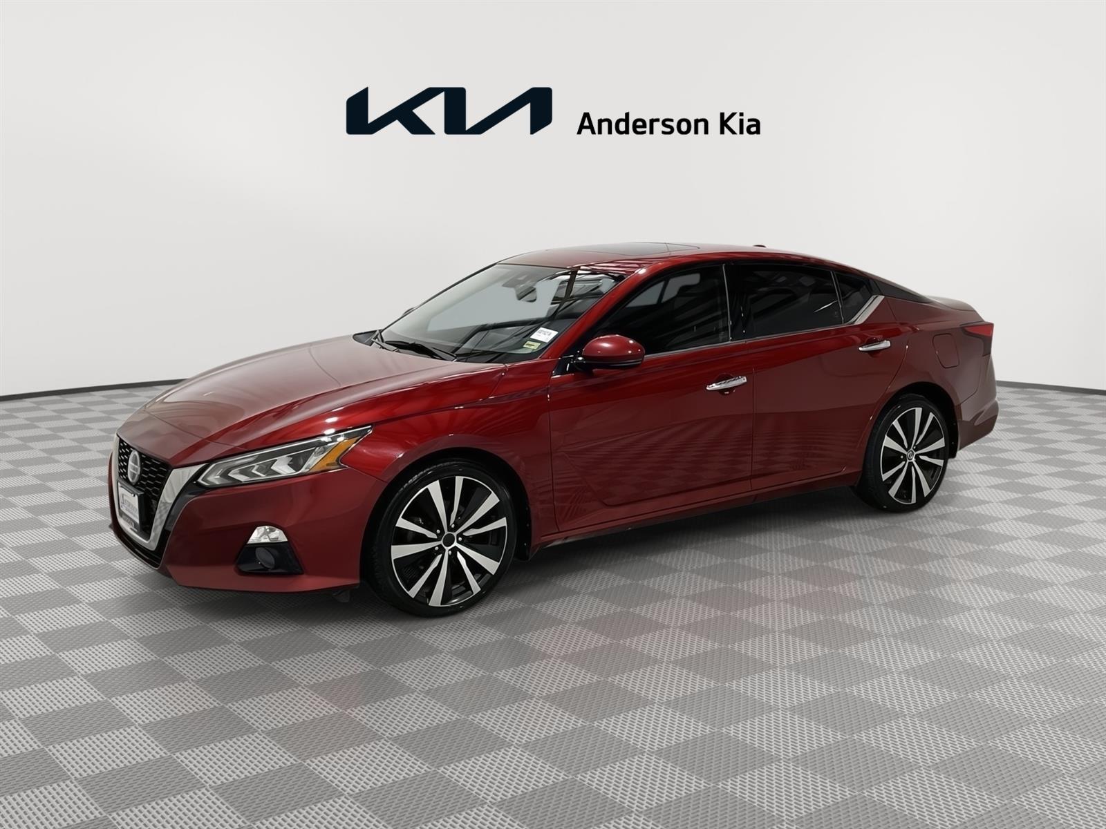 Used 2019 Nissan Altima 2.5 Platinum Sedan for sale in St Joseph MO