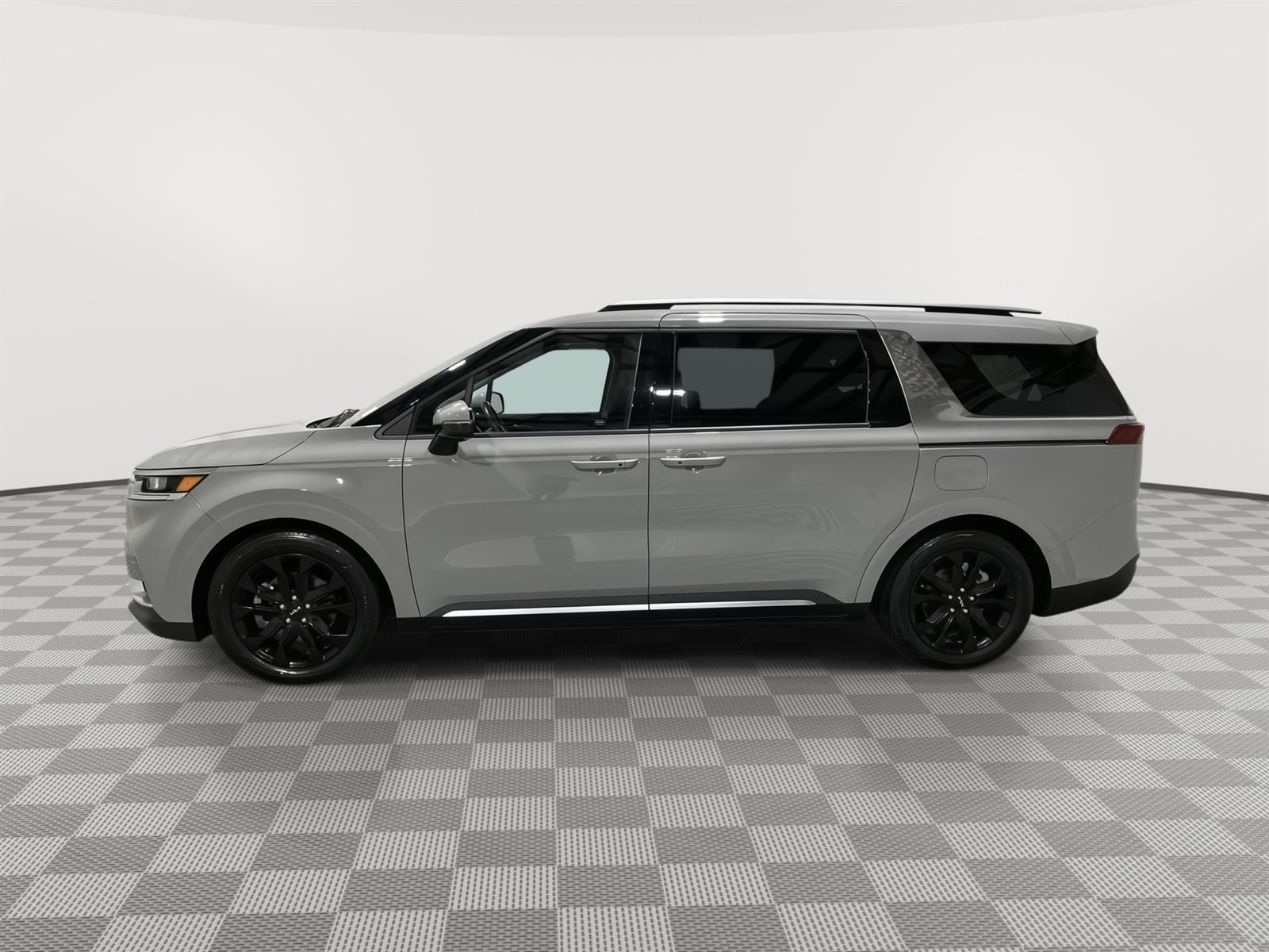 Used 2022 Kia Carnival SX Prestige Minivans for sale in St Joseph MO
