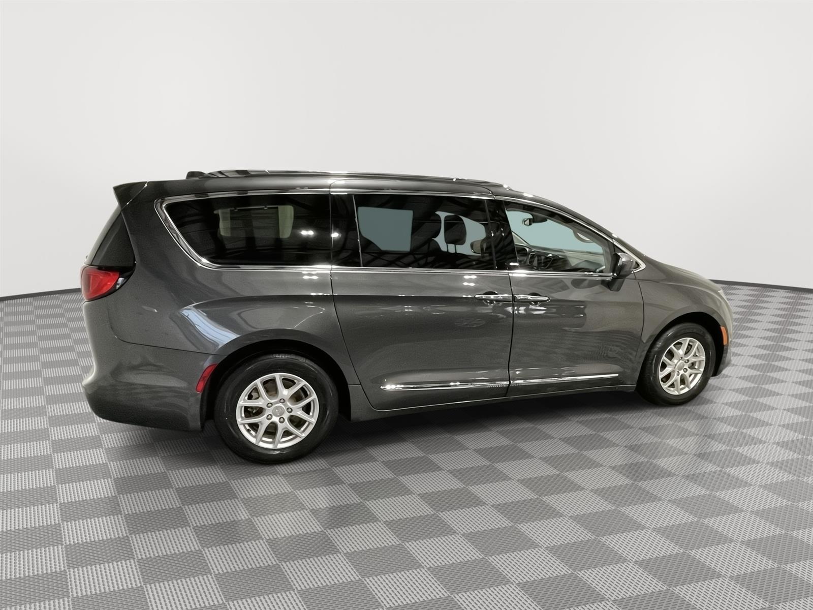 Pre-Owned 2020 Chrysler Pacifica for sale in St. Joseph MO