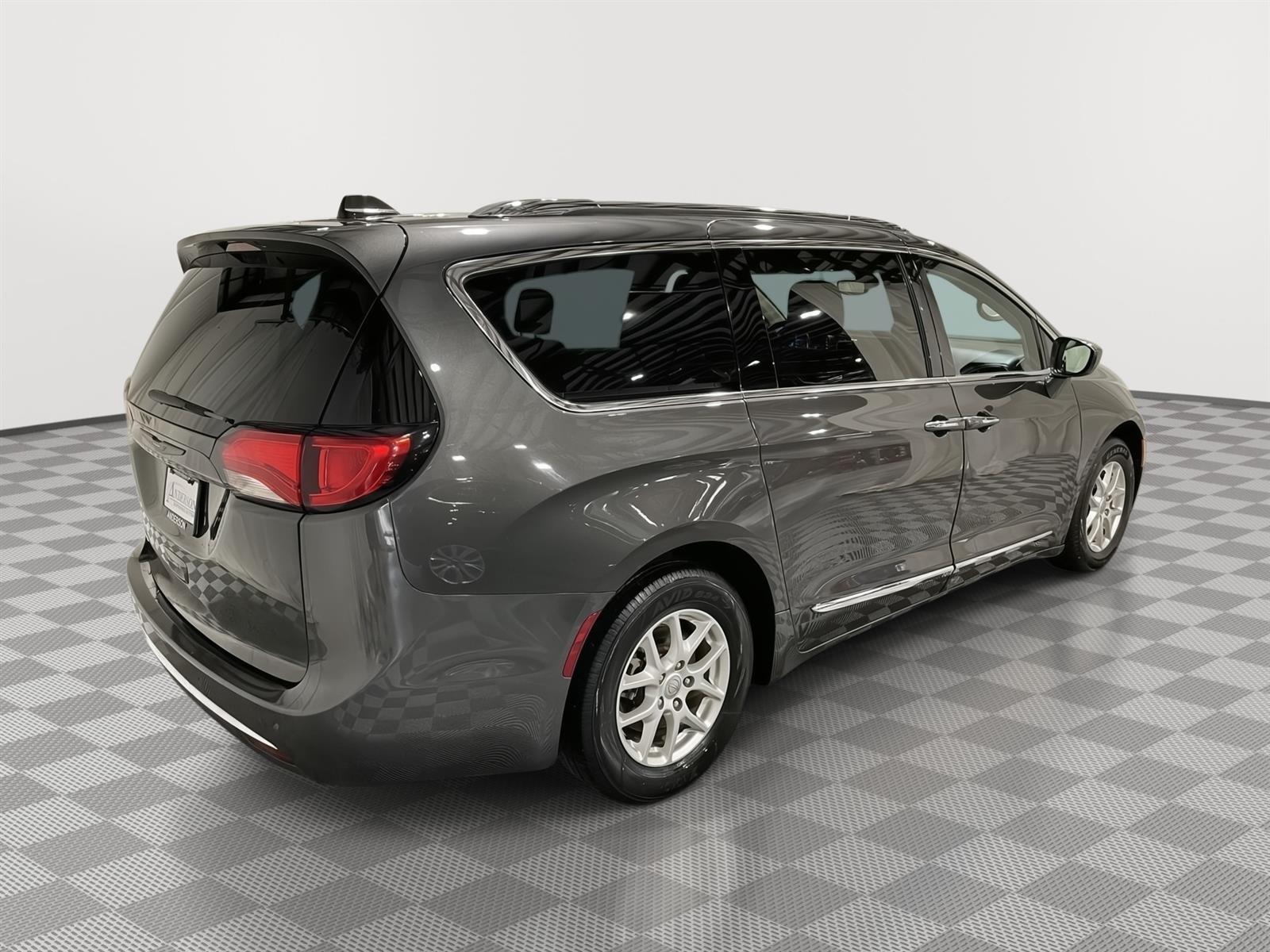 Pre-Owned 2020 Chrysler Pacifica for sale in St. Joseph MO