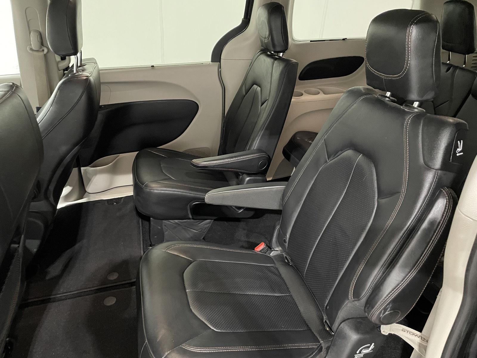 Pre-Owned 2020 Chrysler Pacifica for sale in St. Joseph MO
