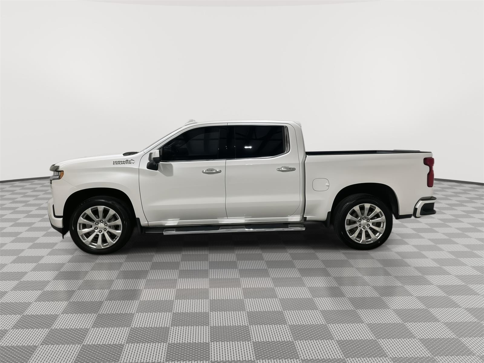 Used 2019 Chevrolet Silverado 1500 High Country Crew Cab Truck for sale in St Joseph MO