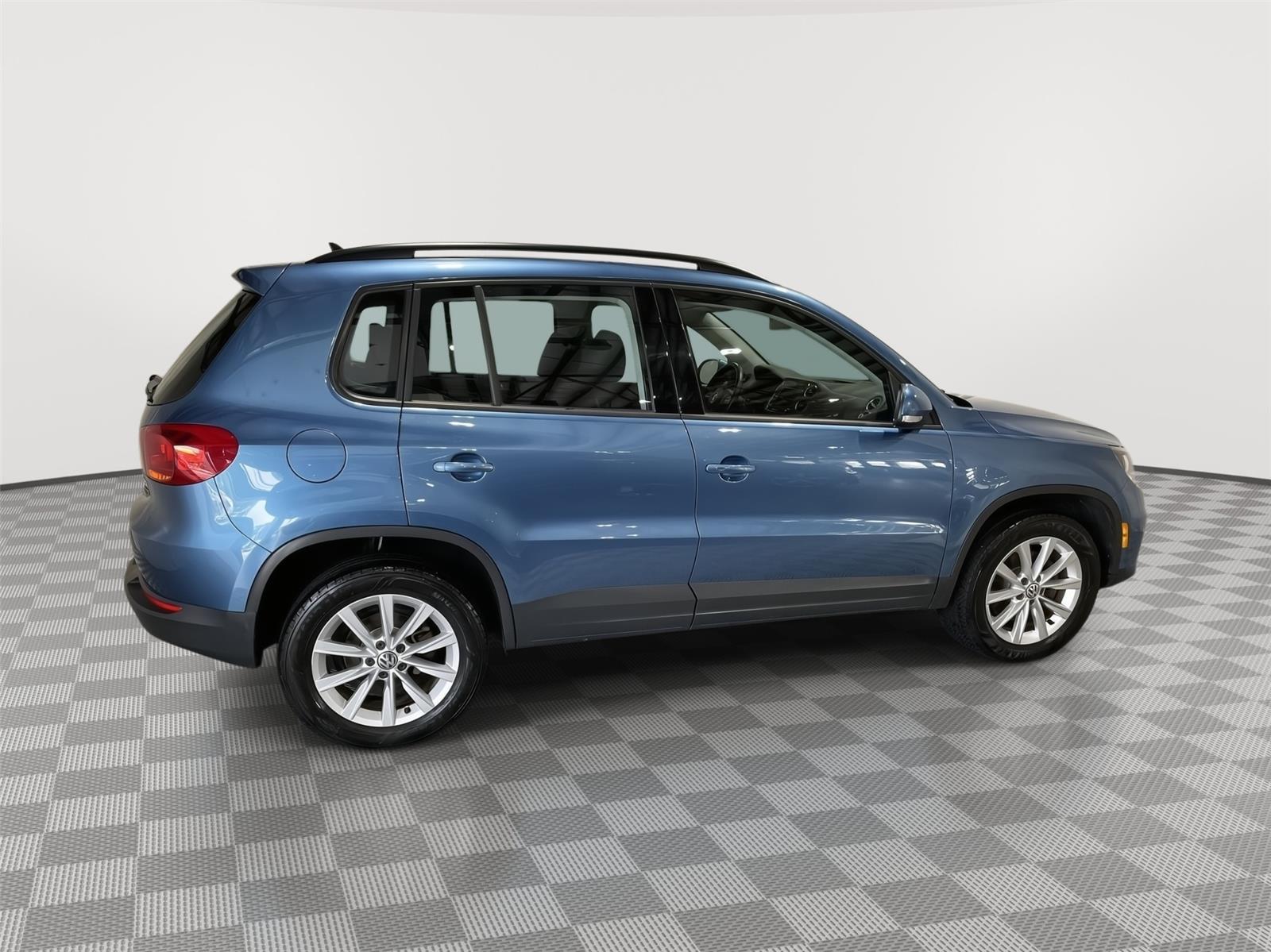 Pre-Owned 2017 Volkswagen Tiguan Limited for sale in St. Joseph MO