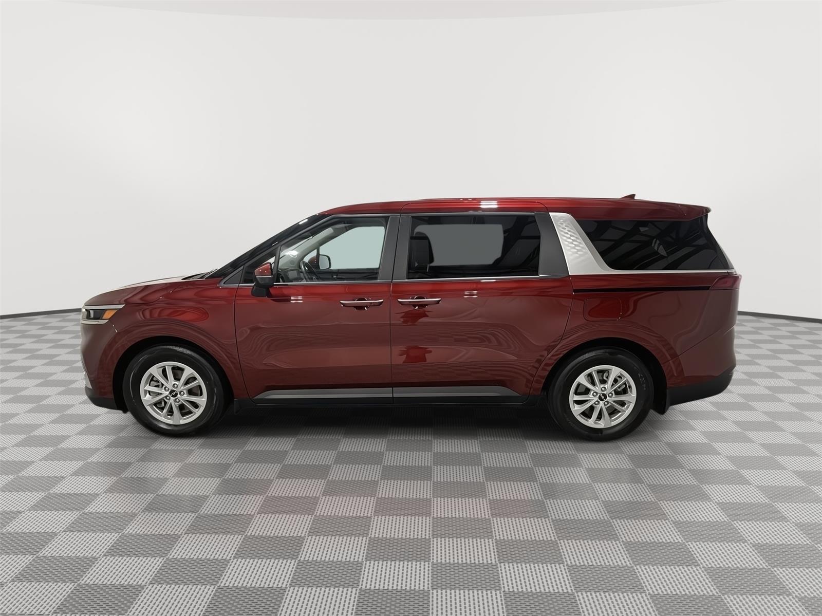 Pre-Owned 2024 Kia Carnival for sale in St. Joseph MO