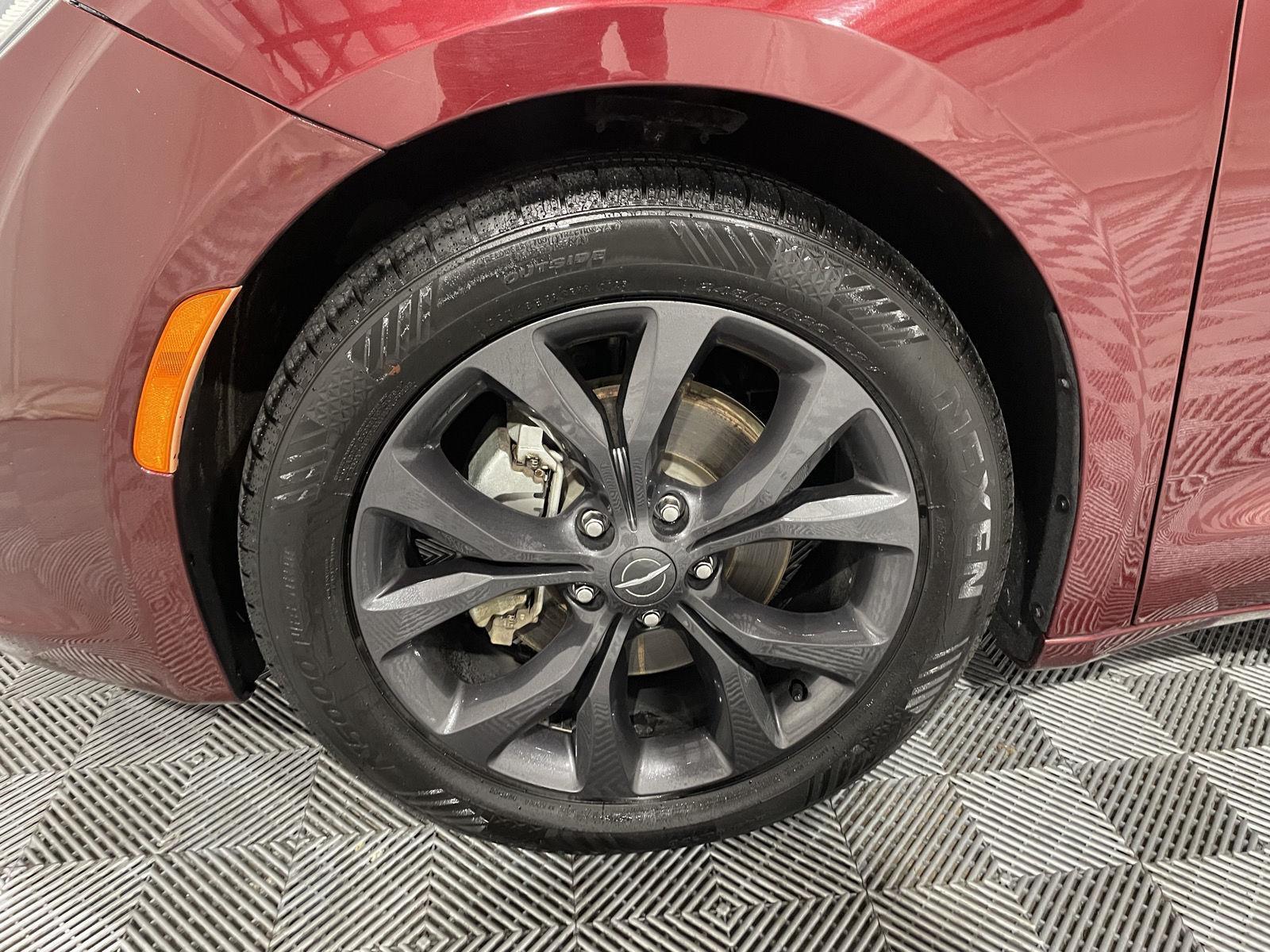 Pre-Owned 2019 Chrysler Pacifica for sale in St. Joseph MO