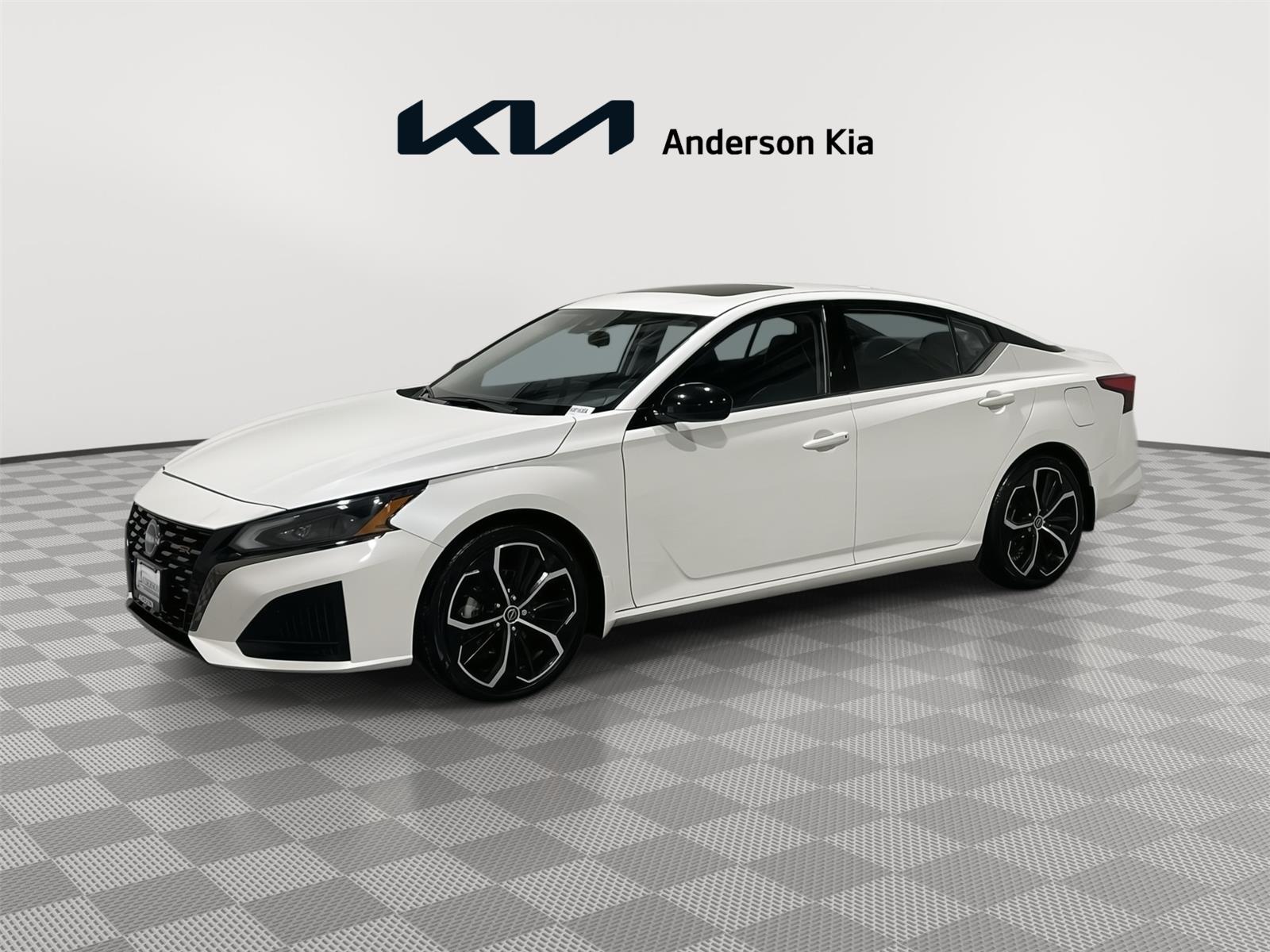 2024 Nissan Altima SR