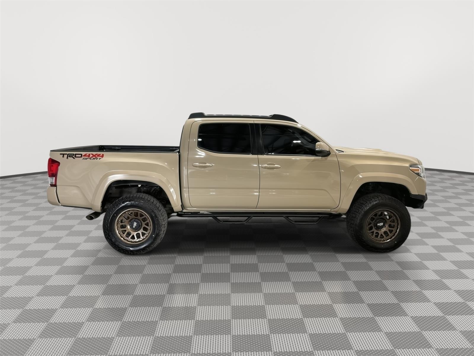 Pre-Owned 2017 toyota Tacoma for sale in St. Joseph MO