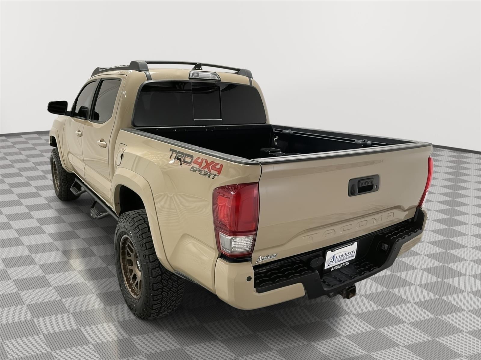 Pre-Owned 2017 toyota Tacoma for sale in St. Joseph MO