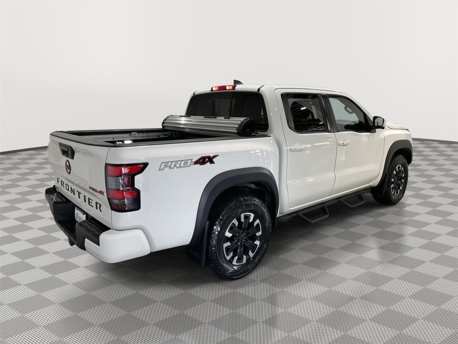 2022 Nissan Frontier PRO-4X photo 7