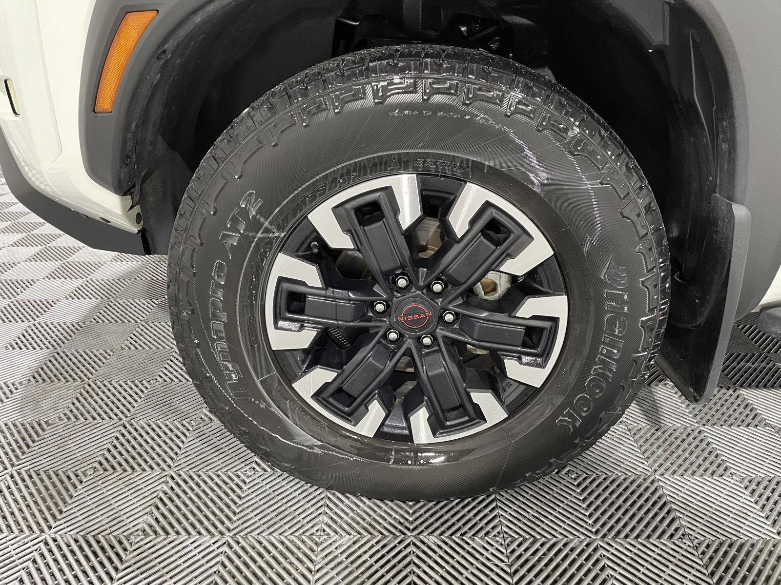 2022 Nissan Frontier PRO-4X photo 9
