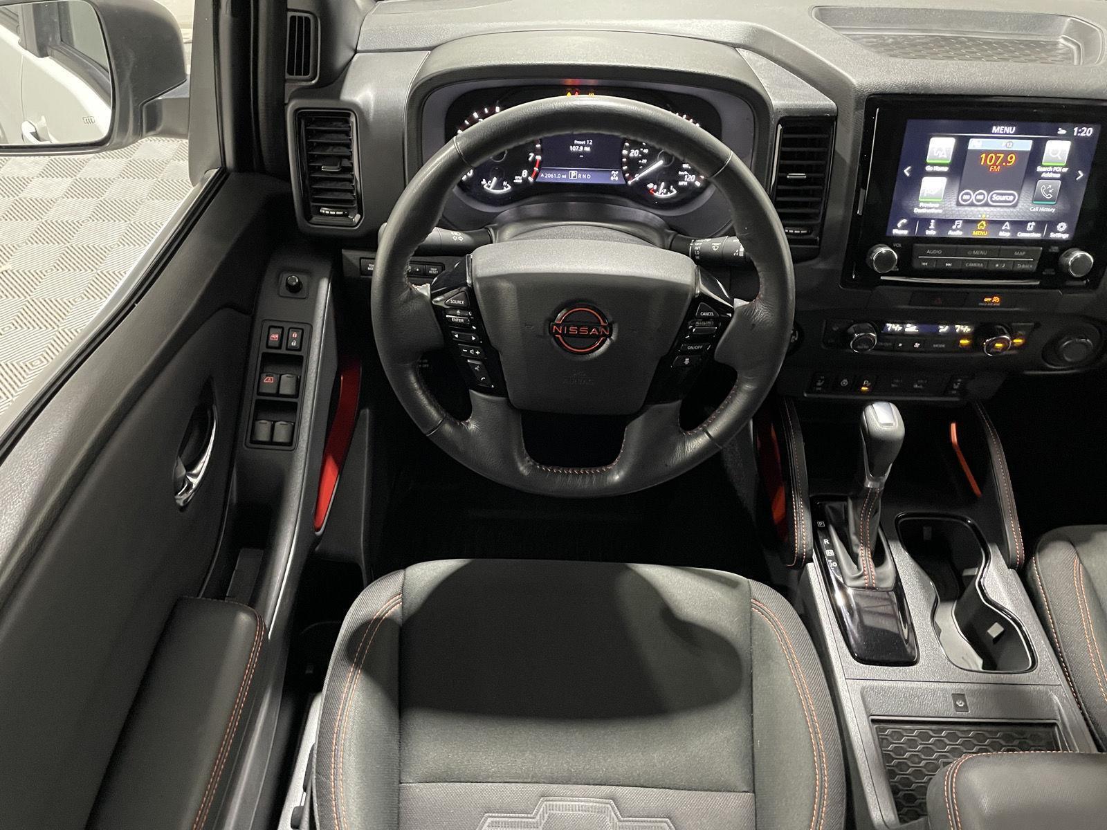 2022 Nissan Frontier PRO-4X photo 11