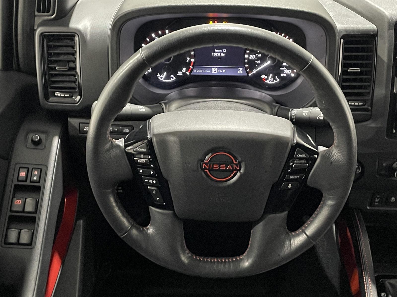 2022 Nissan Frontier PRO-4X photo 12