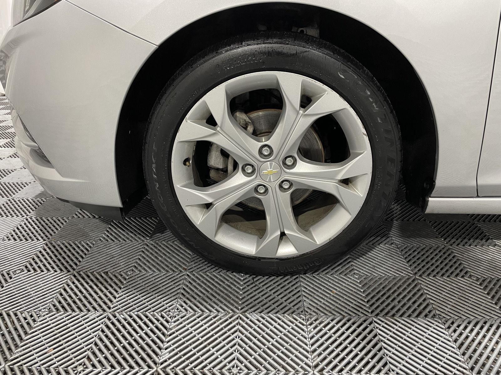 Used 2017 Chevrolet Cruze for sale in St. Joseph MO