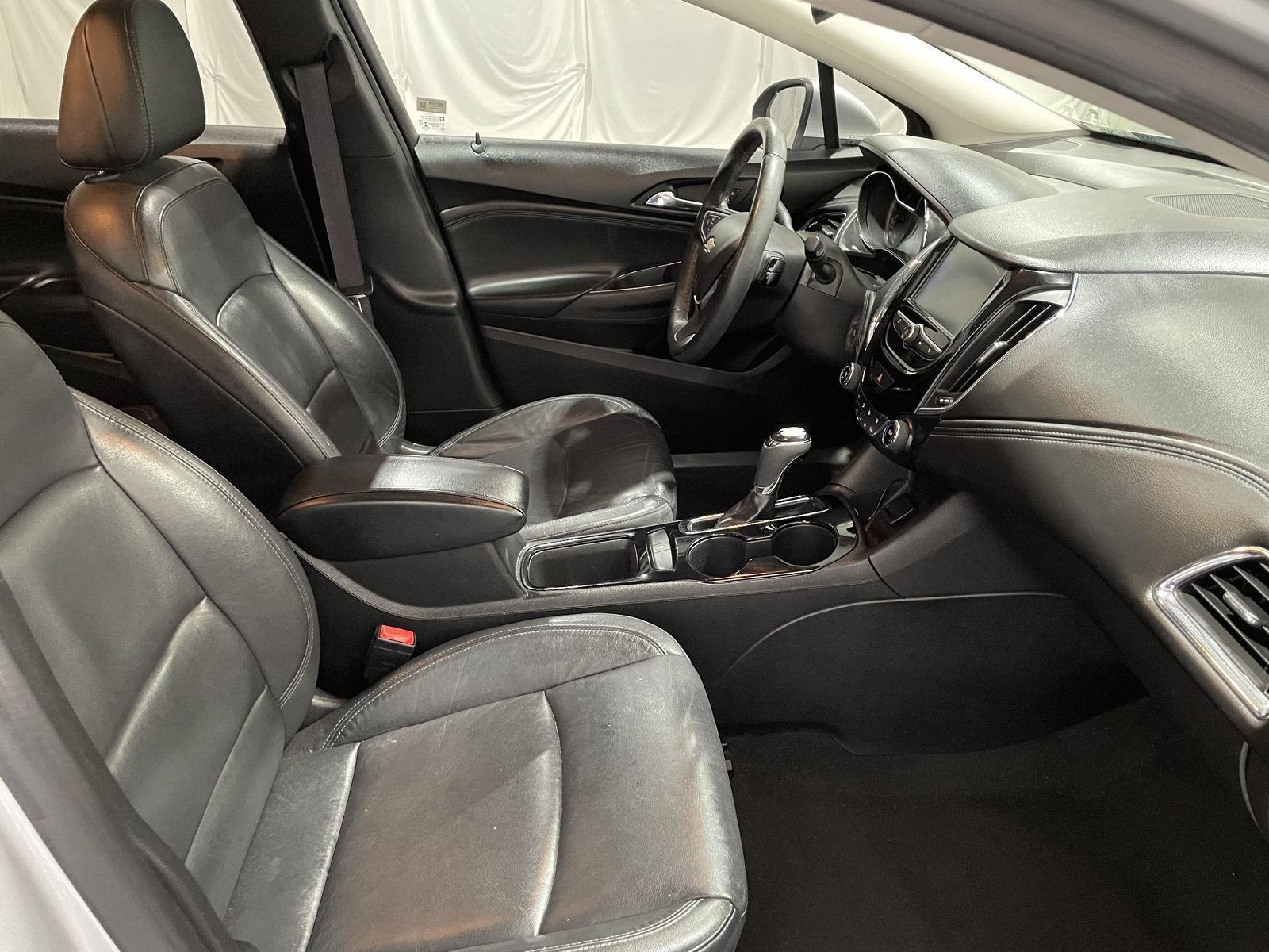 Used 2017 Chevrolet Cruze for sale in St. Joseph MO