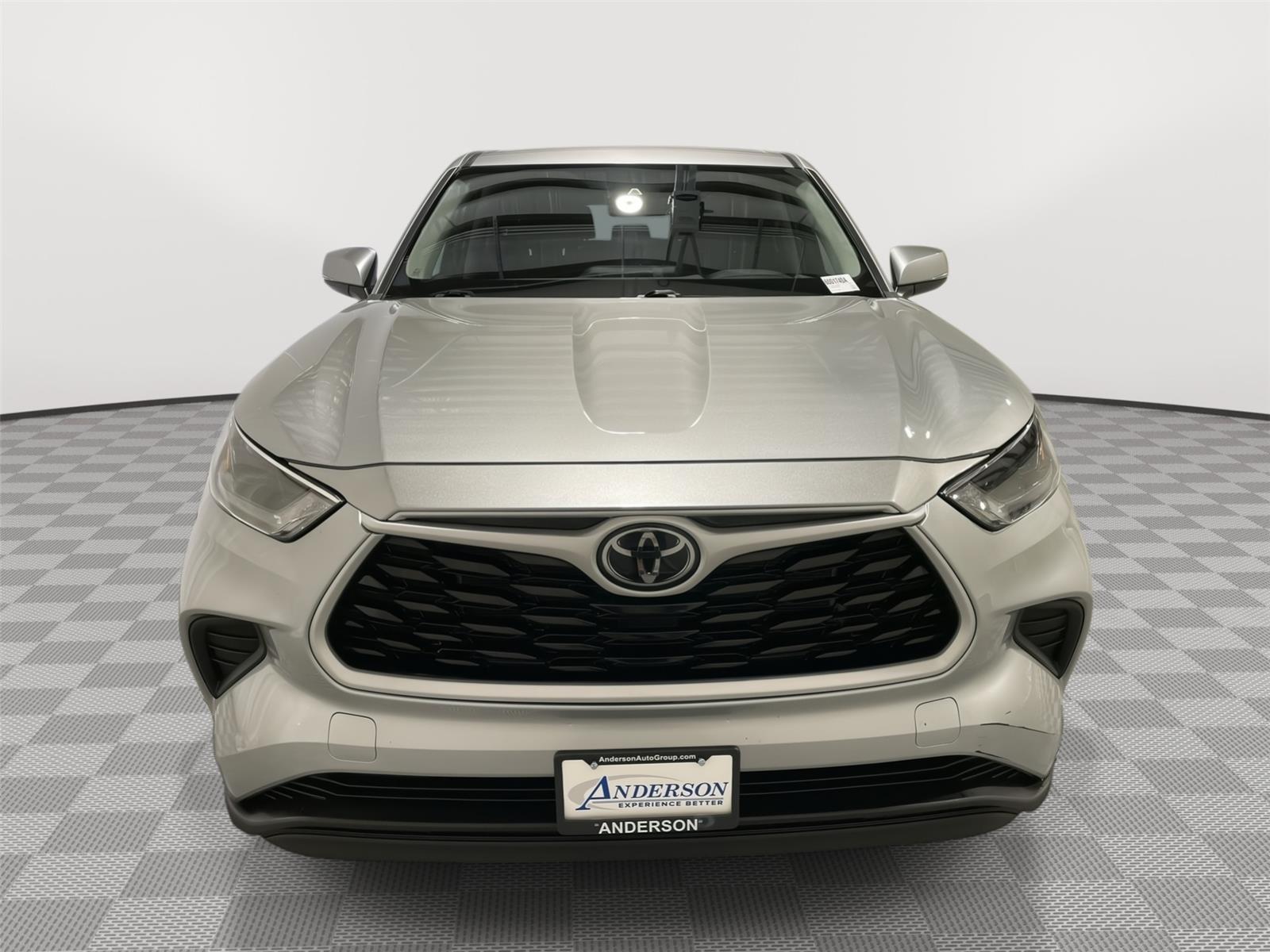 Used 2023 Toyota Highlander for sale in St. Joseph MO