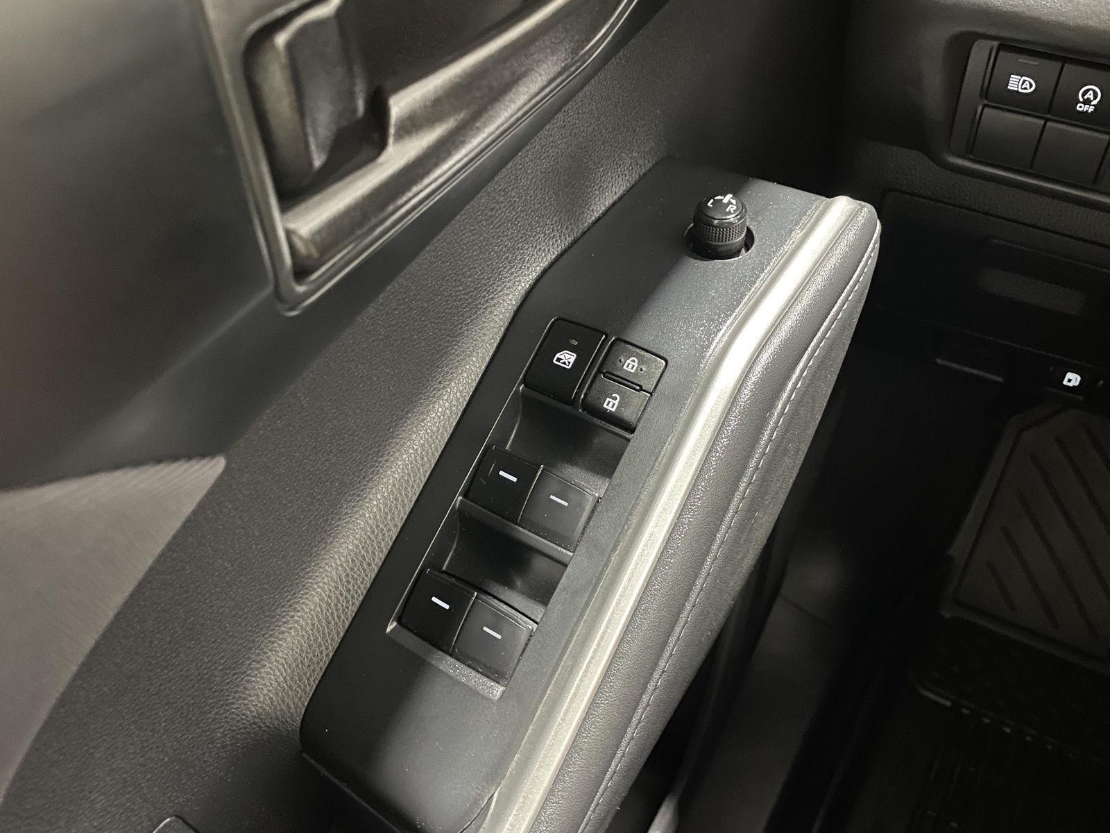 Used 2023 Toyota Highlander for sale in St. Joseph MO