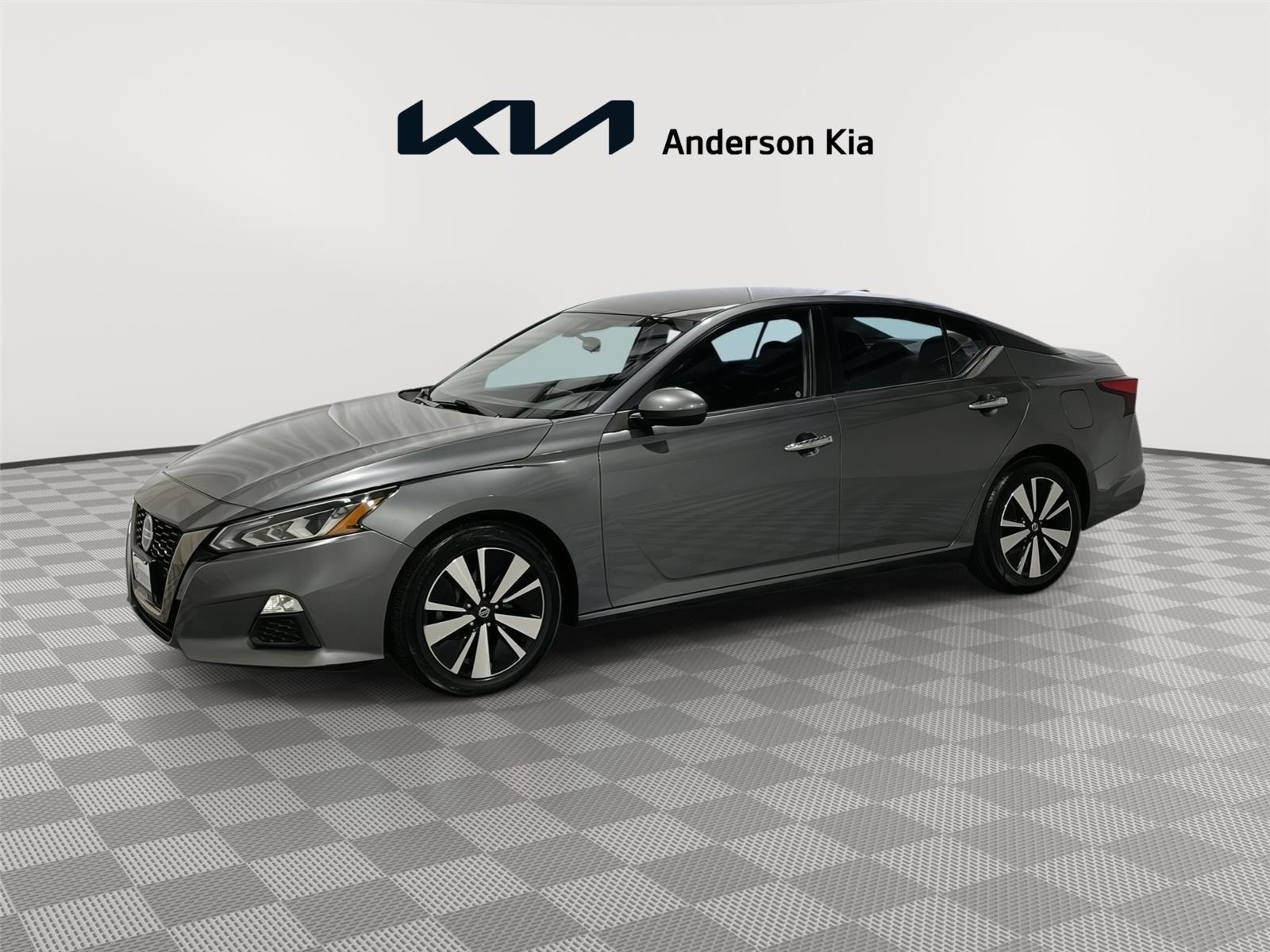Used 2021 Nissan Altima 2.5 SV Sedan for sale in St. Joseph MO