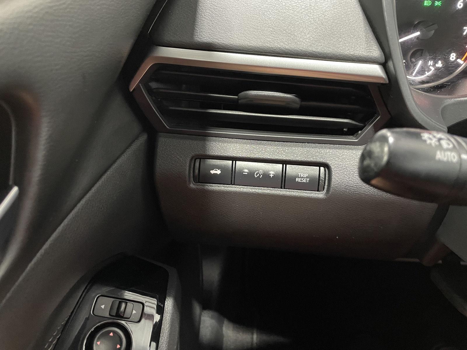 2021 Nissan Altima 2.5 SV photo 16