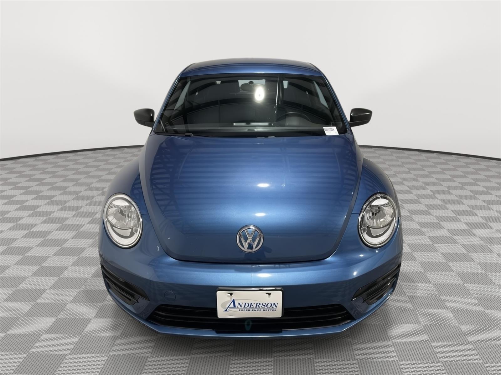 2018 Volkswagen Beetle S photo 4