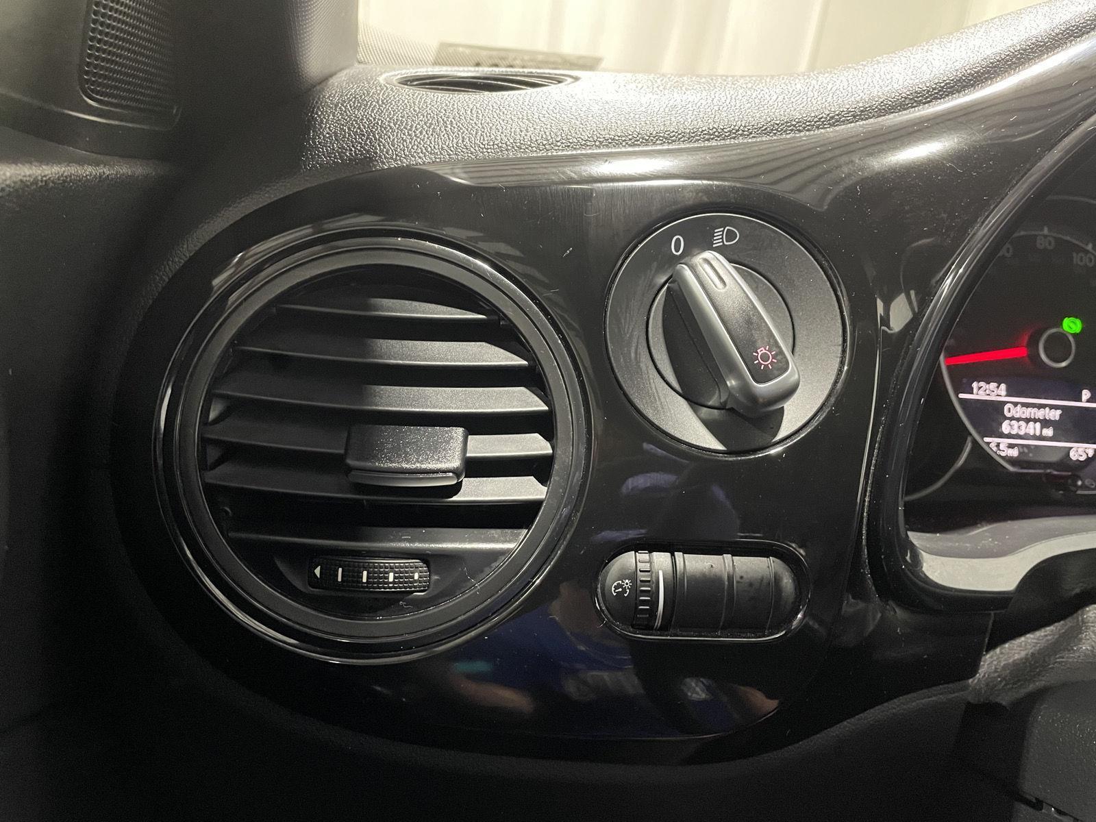 Pre-Owned 2018 Volkswagen Beetle for sale in St. Joseph MO