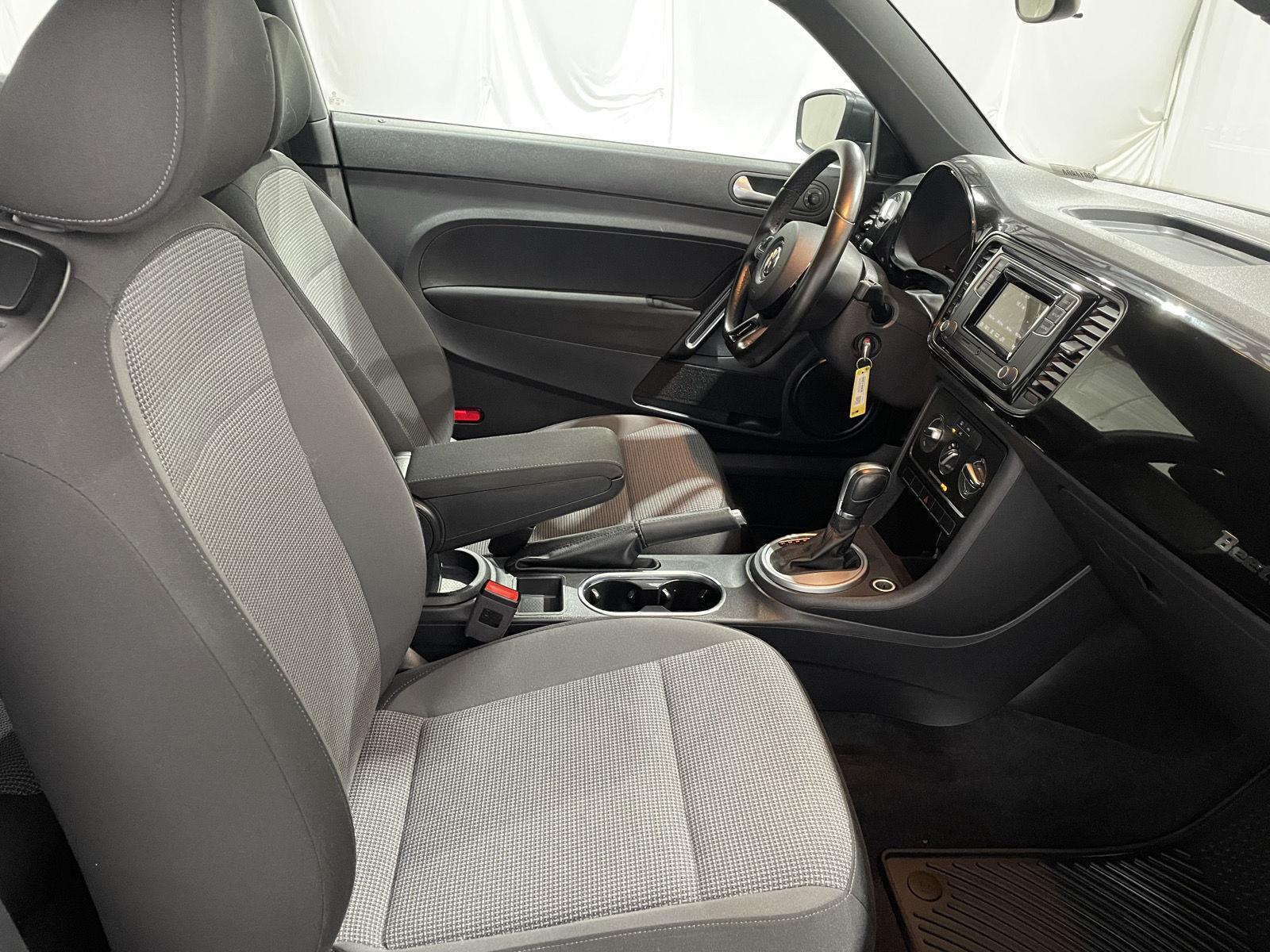Pre-Owned 2018 Volkswagen Beetle for sale in St. Joseph MO