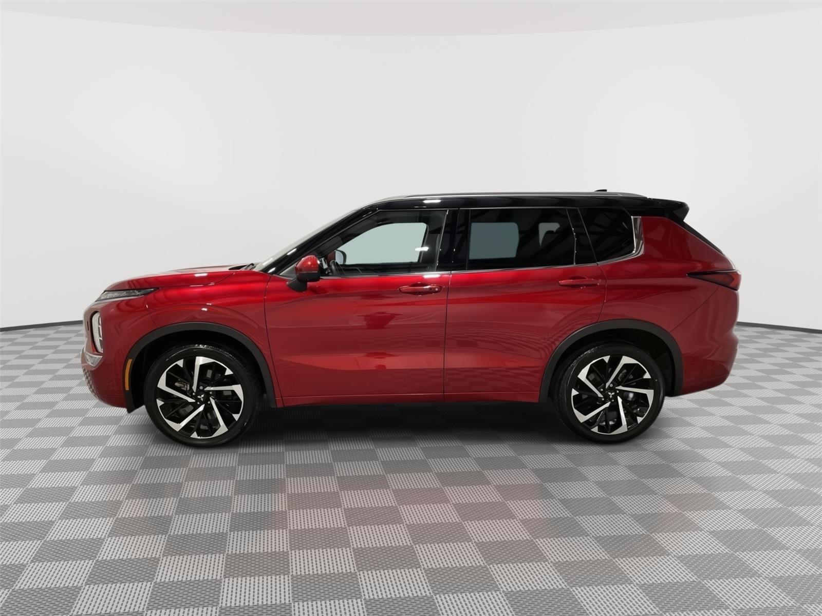 Pre-Owned 2023 Mitsubishi Outlander for sale in St. Joseph MO