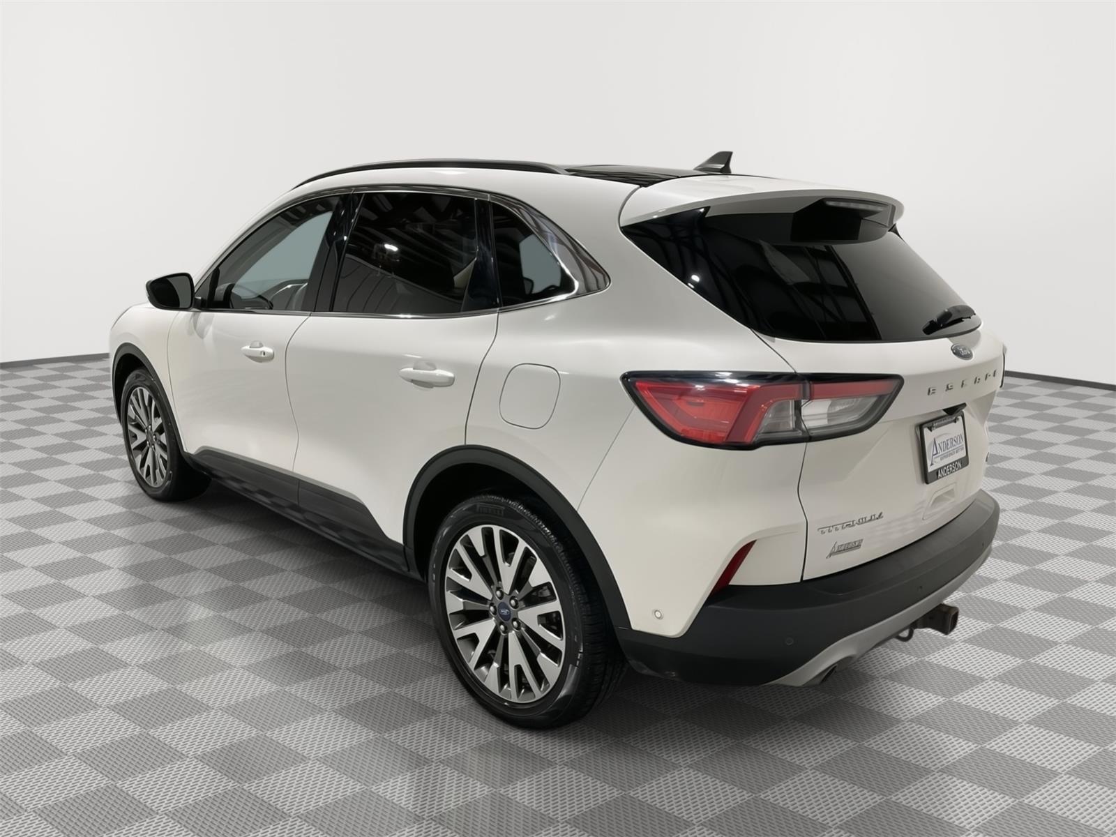 2020 Ford Escape Titanium photo 4