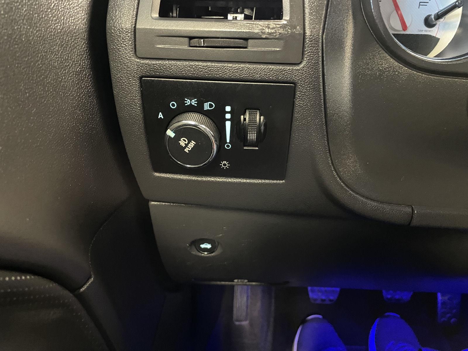 Used 2013 Dodge Challenger for sale in St. Joseph MO