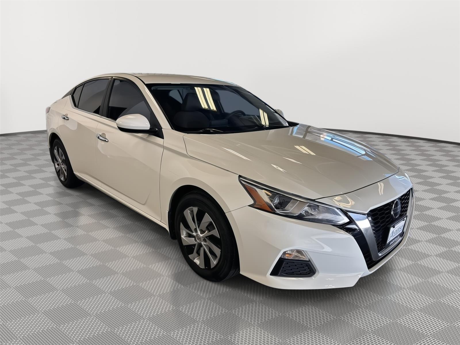 Used 2019 Nissan Altima 2.5 S Sedan for sale in St. Joseph MO