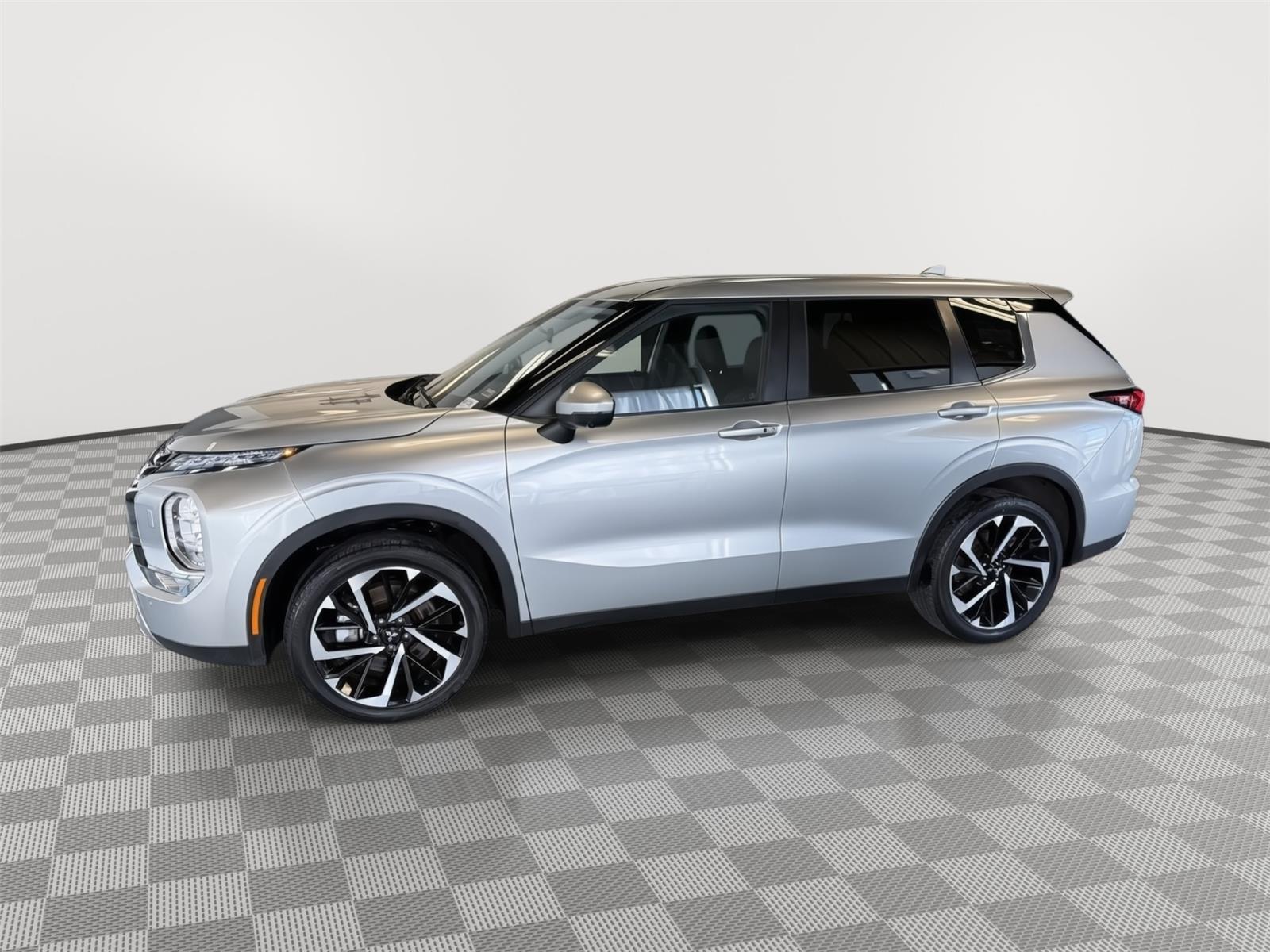 Used 2023 Mitsubishi Outlander for sale in St. Joseph MO