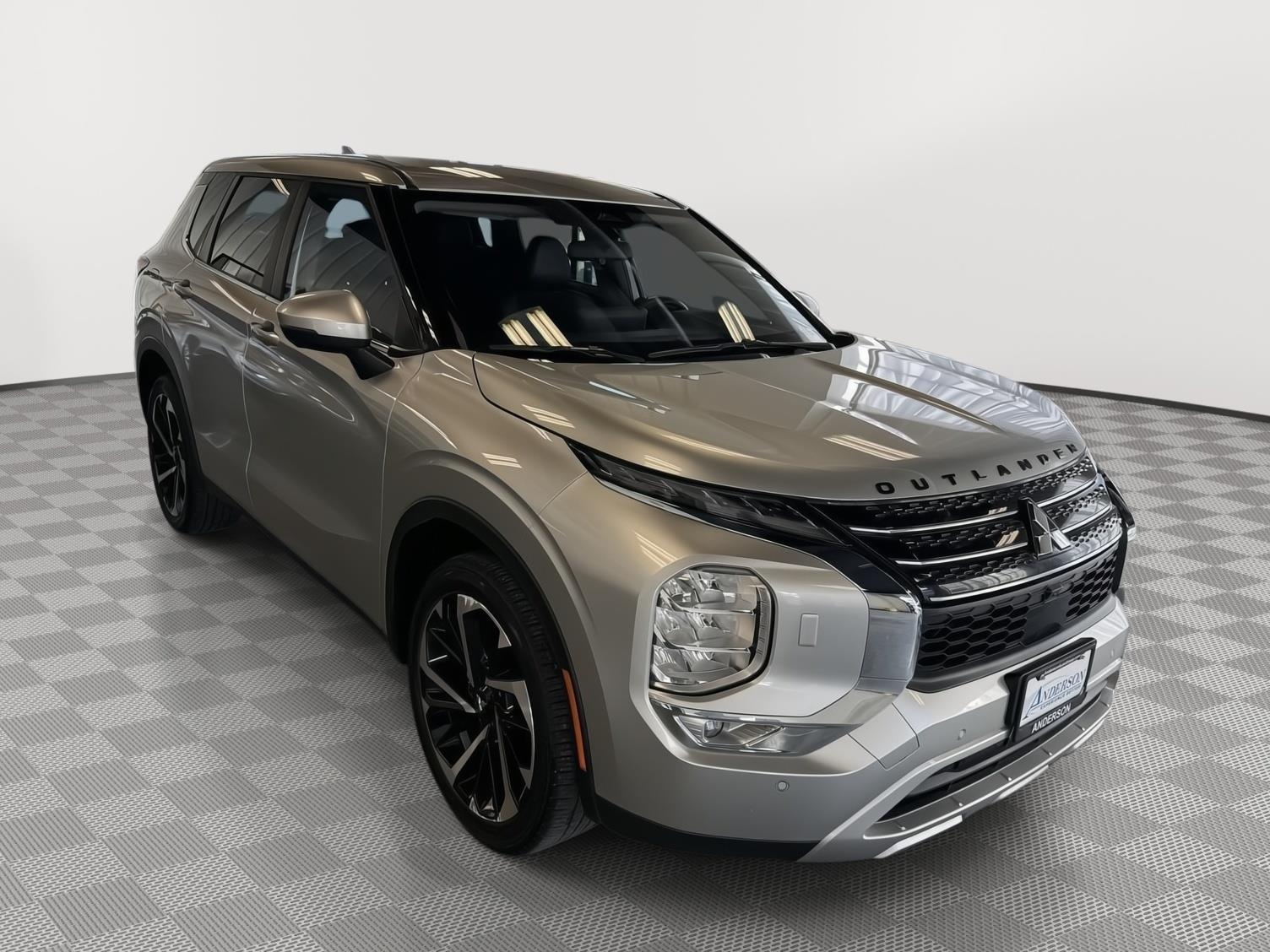 Used 2023 Mitsubishi Outlander for sale in St. Joseph MO