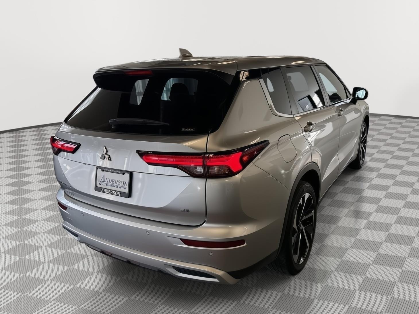 Used 2023 Mitsubishi Outlander for sale in St. Joseph MO