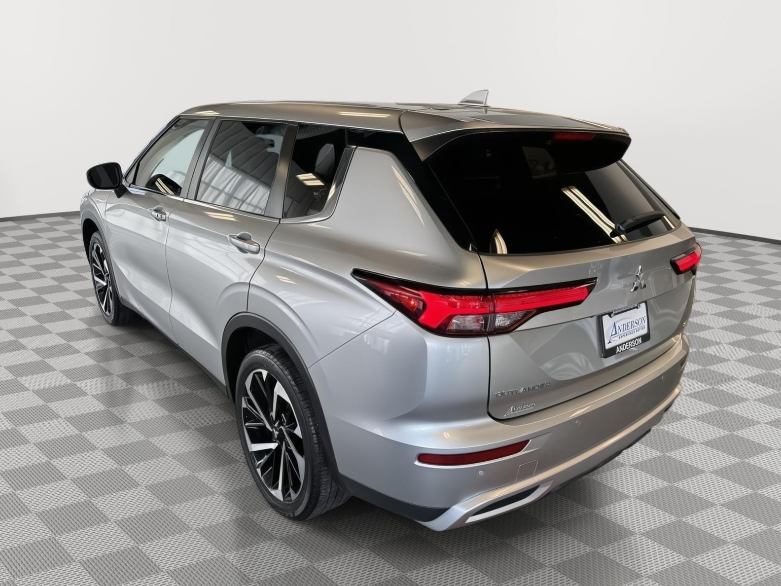 Used 2023 Mitsubishi Outlander for sale in St. Joseph MO