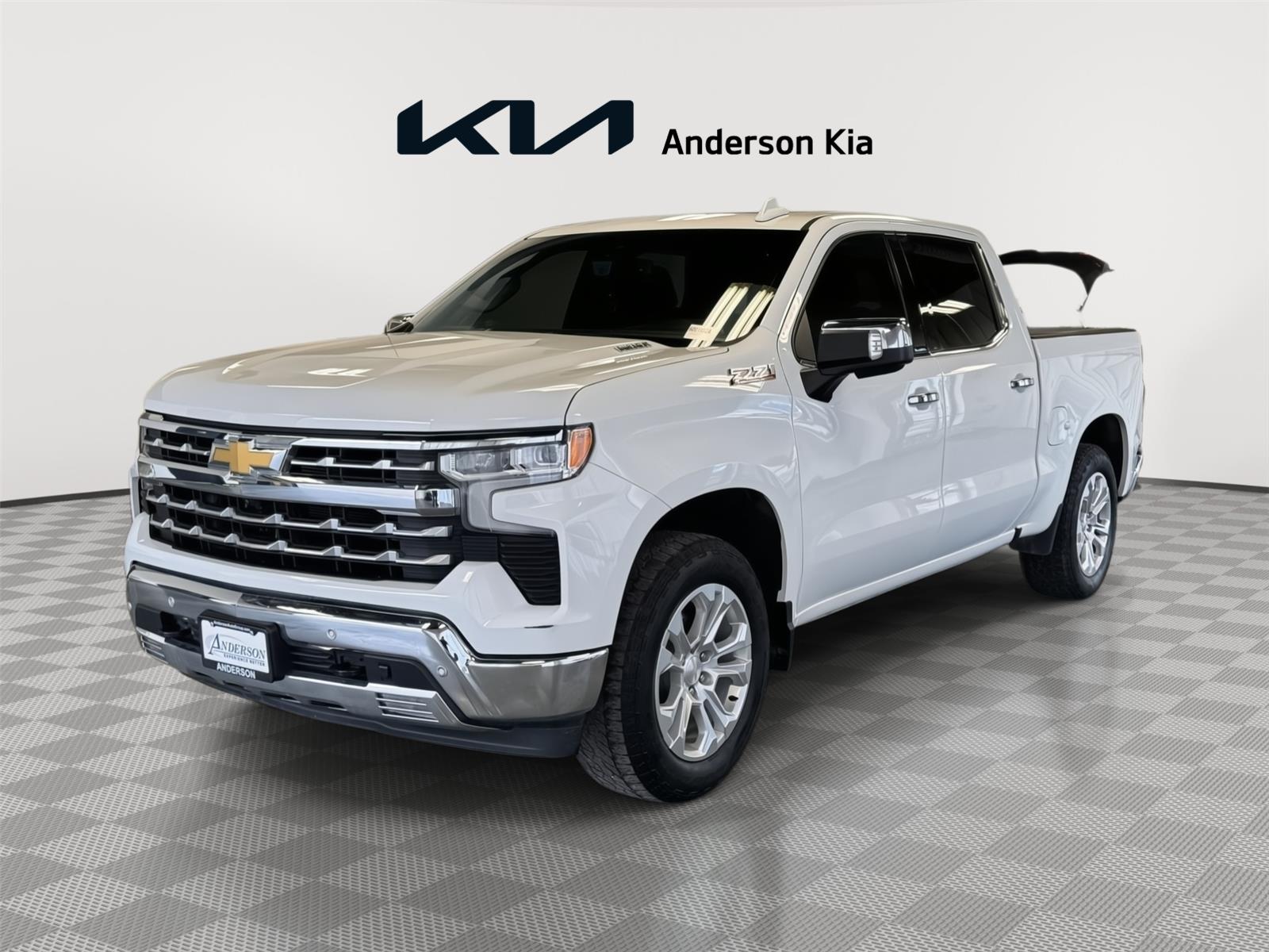2024 Chevrolet Silverado 1500 LTZ Crew Cab 4WD