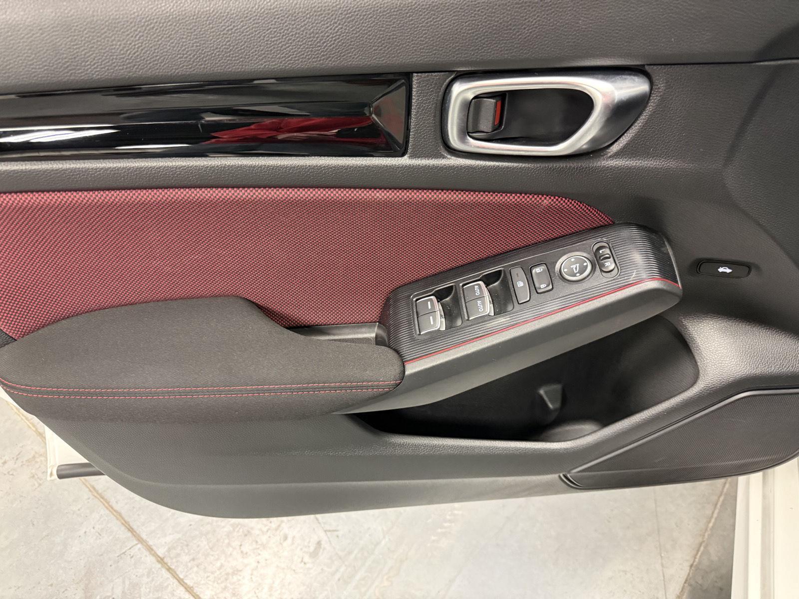 Used 2023 Honda Civic Si for sale in St. Joseph MO