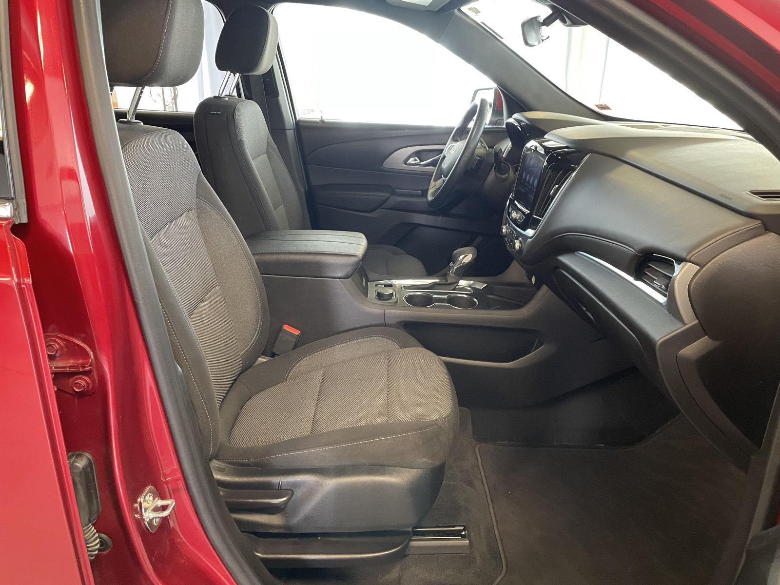 Used 2023 Chevrolet Traverse for sale in St. Joseph MO