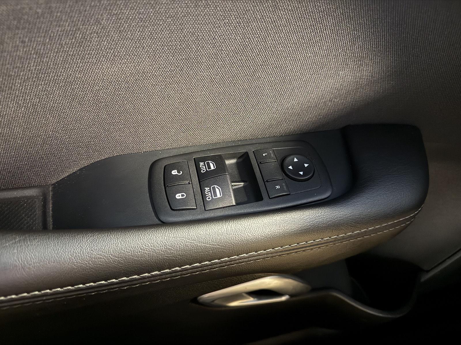 Used 2018 Dodge Challenger for sale in St. Joseph MO